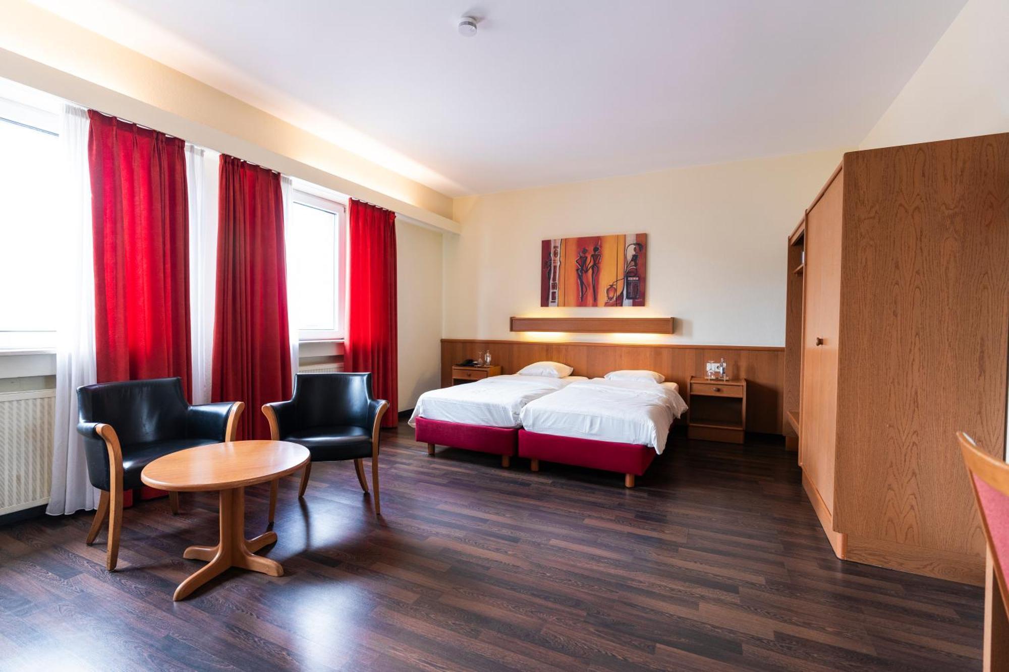 Logis Hotel Acacia Esch-sur-Alzette Zewnętrze zdjęcie