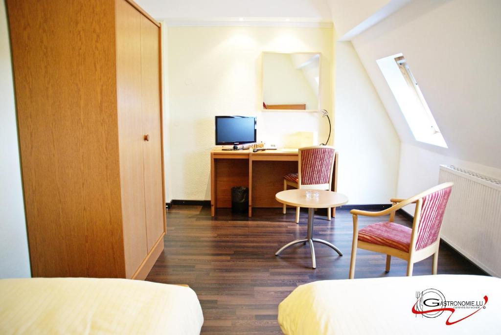 Logis Hotel Acacia Esch-sur-Alzette Pokój zdjęcie